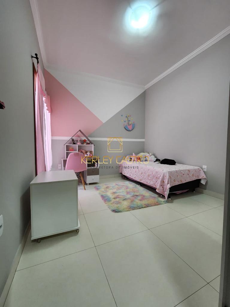 VENDO EXCELENTE CASA NO BAIRRO ALVORADA II 
